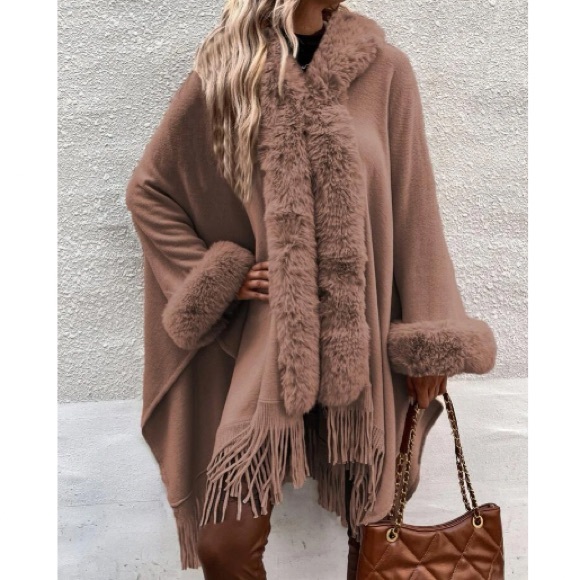 Cozy vegan fur dolman sleeve tssel poncho shawl scarf wrap cardigan - Picture 3 of 16